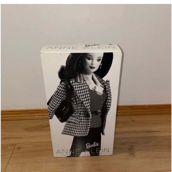 BARBIE - Anne Klein Doll 1997 Vintage - NIB - Picture 9 of 10
